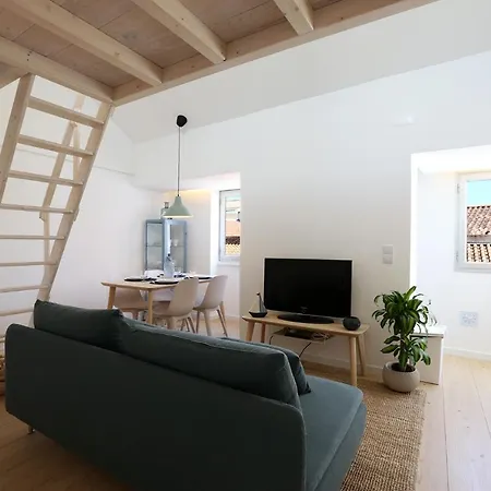 Carol House Nazaré