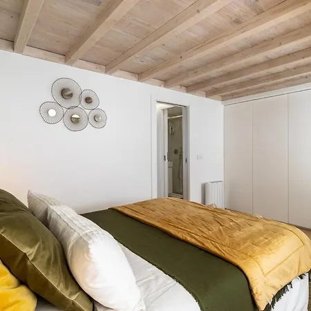 Carol House * Nazare