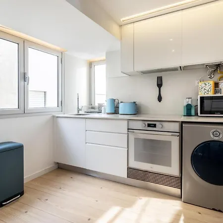 Carol House * نازاريه