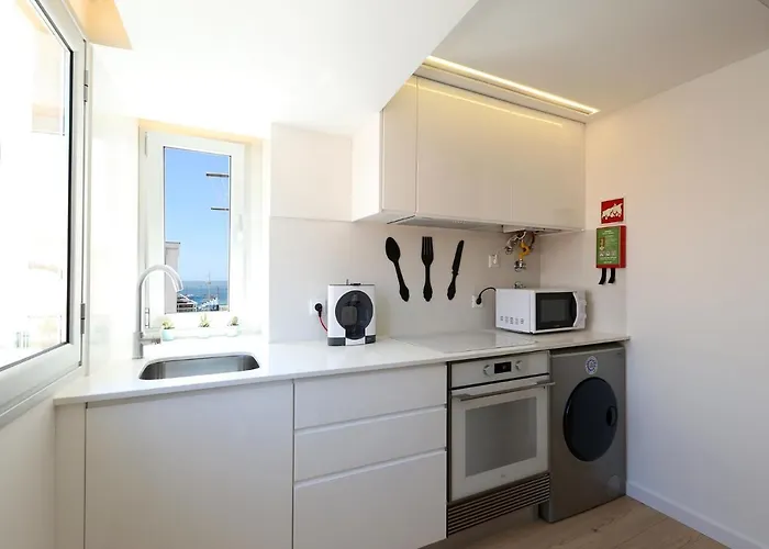 아파트 Carol House